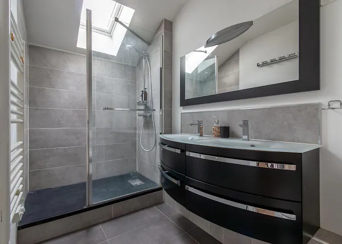 T3 Business Bordeaux Fibre Et Wi-fi Parking Bus Appartement